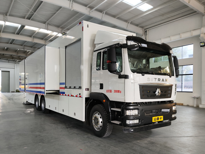 程力牌CL5200XYL6AYS型医疗车