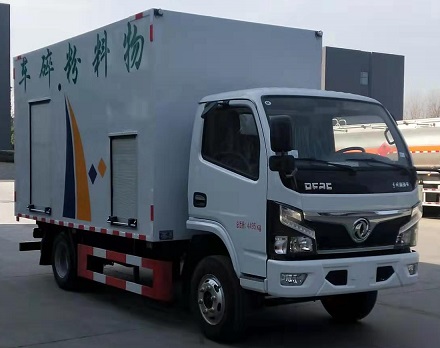 程力威牌CLW5040TWF6JY型物料粉碎车