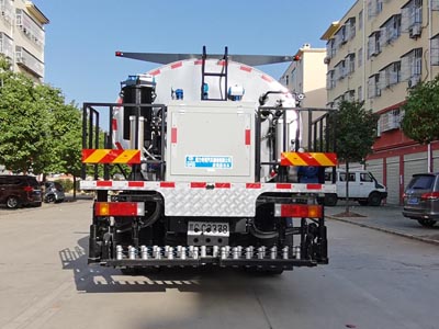 程力威牌CLW5180GLQE6型沥青洒布车