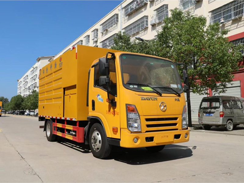 大运物料粉碎车