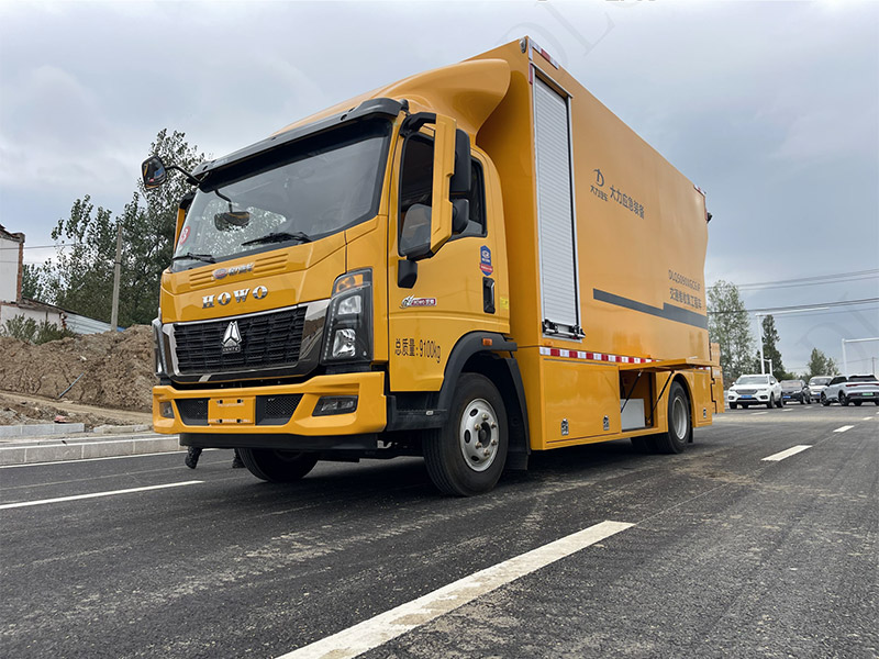 DLQ5090XGC6JF交通锥收集工程车